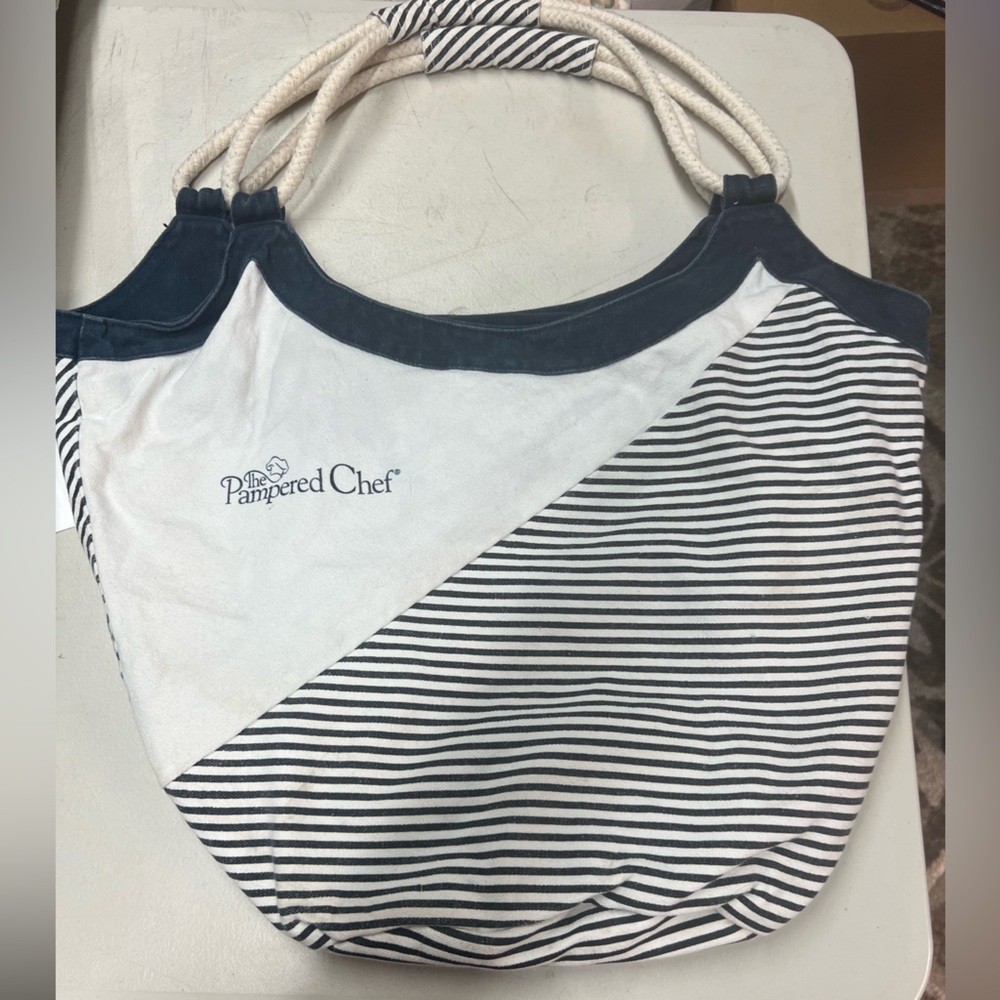 Pampered Chef Tote